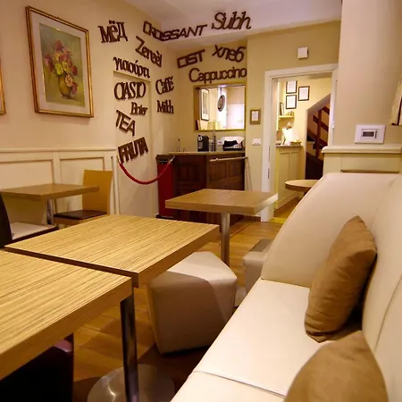 Casa Miramonte בית הארחה 2*