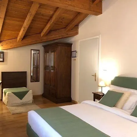 בית הארחה Casa Miramonte 2*