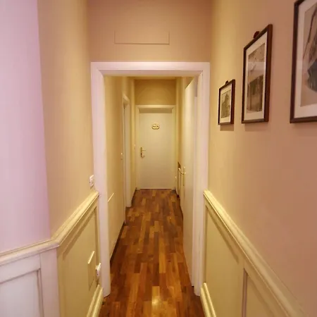 בית הארחה Casa Miramonte 2*